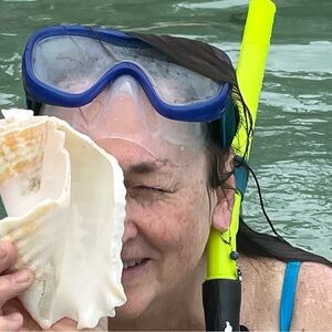 Meet your Posher, Suzz